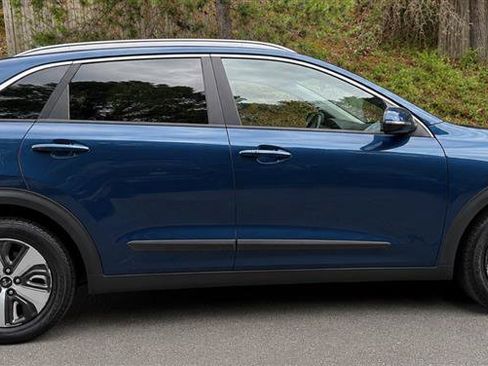 Used 2018 Kia Niro LX FWD image 7