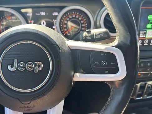 Used 2019 Jeep Wrangler Unlimited Sahara w/ Uconnect 4C Nav & Sound Group AWD/4WD image 23