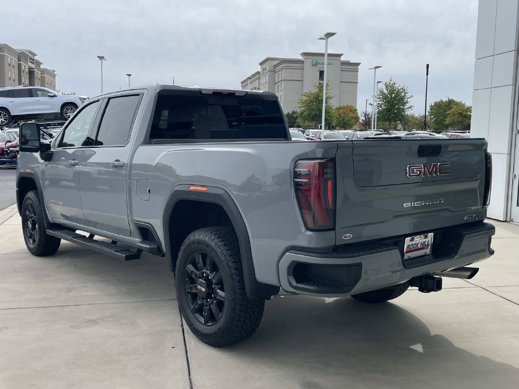 Used 2025 GMC Sierra 2500 AT4 w/ AT4 Preferred Package AWD/4WD image 2