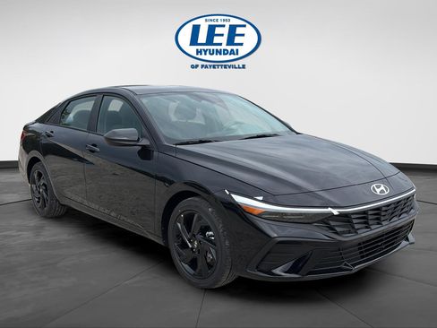 New 2026 Hyundai Elantra Sport FWD image 3