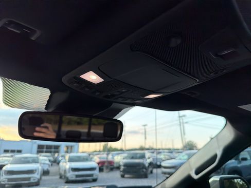 Used 2019 Ford F150 Platinum w/ Equipment Group 701A Luxury AWD/4WD image 24