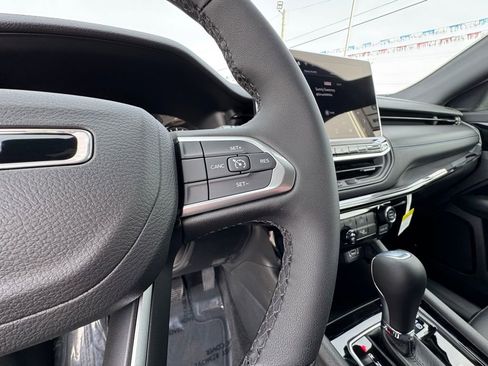 New 2026 Jeep Compass Latitude image 23