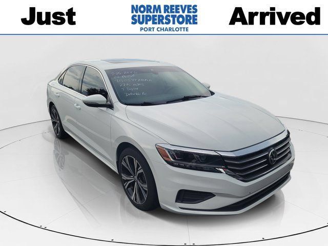 Used 2022 Volkswagen Passat 2.0T SE FWD image 1