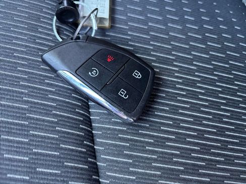 Used 2025 Chevrolet Equinox LT FWD image 21