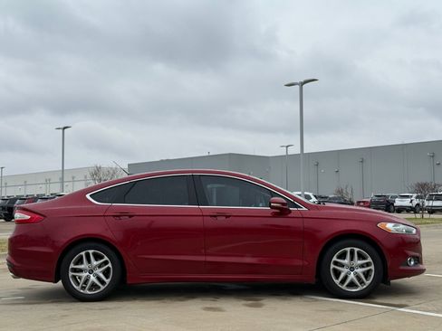 Used 2013 Ford Fusion SE image 8