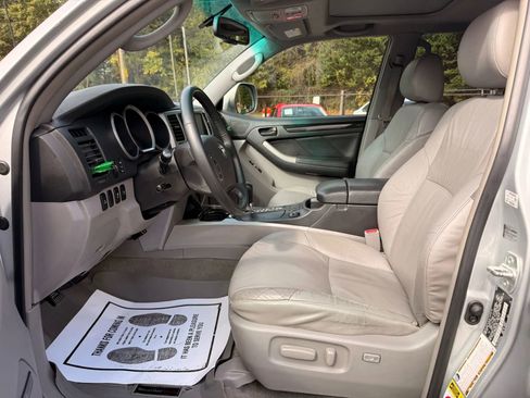 Used 2008 Toyota 4Runner Limited image 11