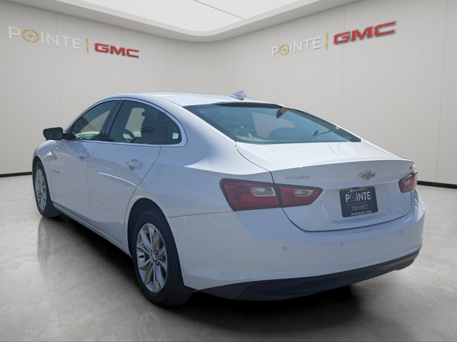 Used 2025 Chevrolet Malibu LT FWD image 5