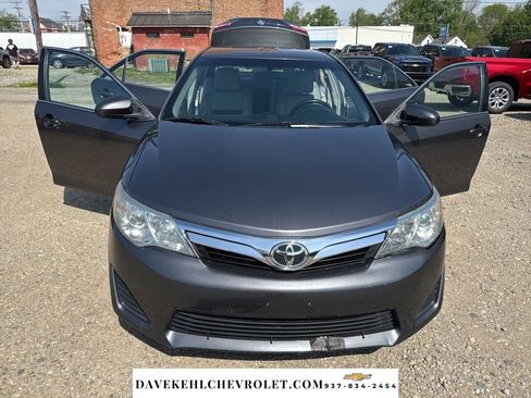 Used 2014 Toyota Camry LE FWD image 32