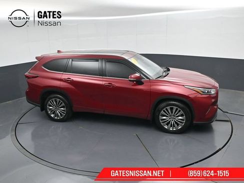 Used 2021 Toyota Highlander Platinum AWD/4WD image 52