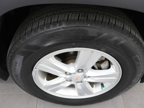 Used 2021 Chevrolet Trax LS w/ Tint and Cruise Package FWD image 3