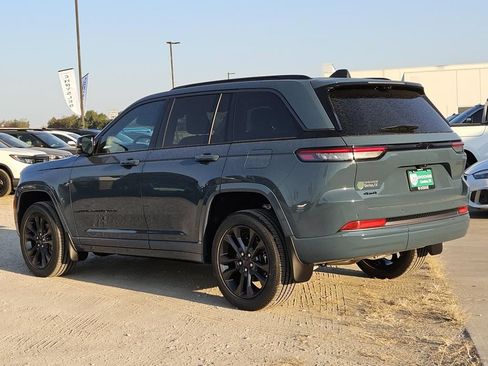 New 2026 Jeep Grand Cherokee Limited AWD/4WD image 4