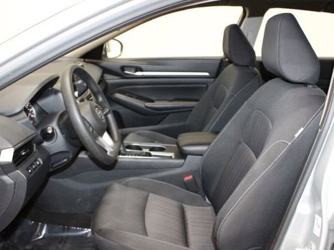 Used 2022 Nissan Altima 2.5 SV image 10