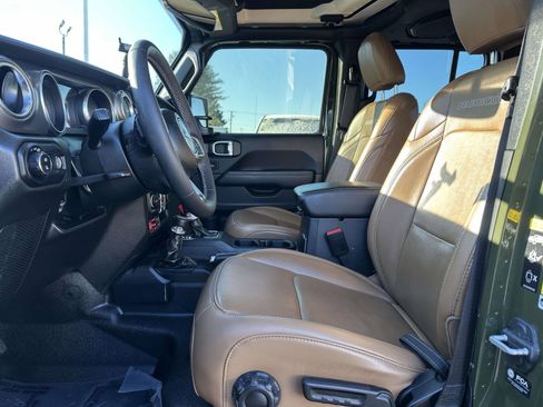 Used 2023 Jeep Gladiator Rubicon w/ LED Lighting Group image 22