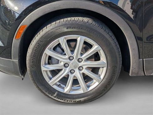 Used 2023 Cadillac XT4 Luxury w/ Cold Weather Package image 9