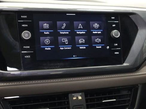 Used 2023 Volkswagen Taos SEL image 21