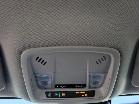 Used 2023 Chevrolet Malibu LT image 14