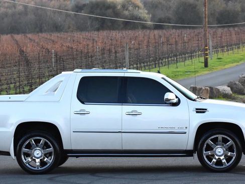 Used 2007 Cadillac Escalade EXT w/ Climate Package image 22