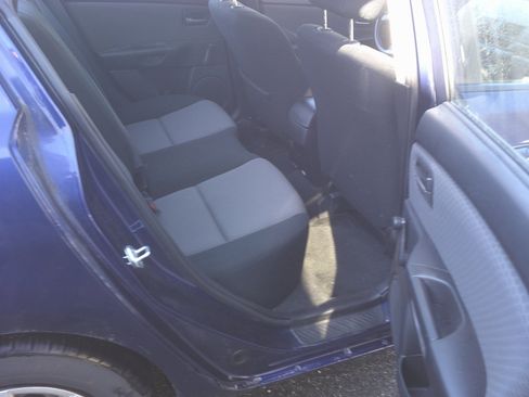 Used 2006 MAZDA MAZDA3 I image 10