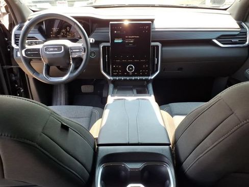 Used 2025 GMC Acadia Elevation AWD/4WD image 11