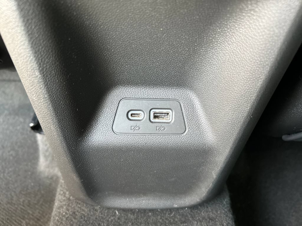Used 2023 Buick Envision Essence AWD/4WD image 15