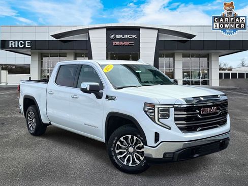 Used 2022 GMC Sierra 1500 SLT AWD/4WD image 1