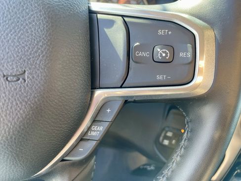 Used 2024 RAM 2500 Laramie AWD/4WD image 17
