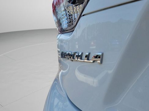 Used 2024 Toyota Corolla LE image 33