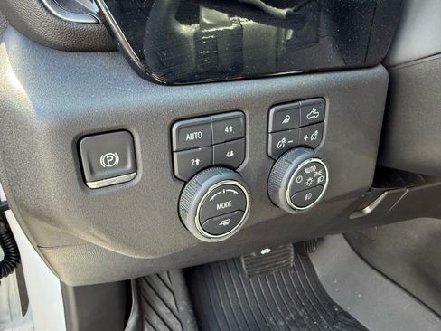 Used 2025 Chevrolet Silverado 1500 RST AWD/4WD image 18