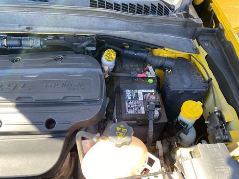 Used 2017 Jeep Renegade Latitude image 21