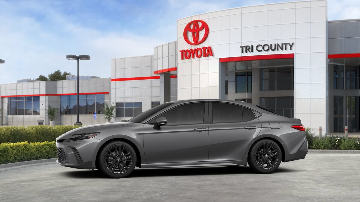 New 2026 Toyota Camry SE FWD image 3