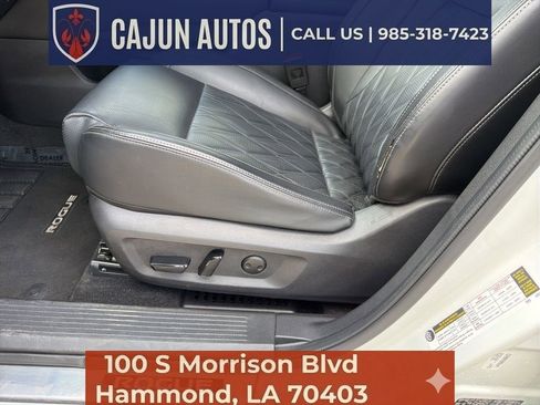 Used 2023 Nissan Rogue Platinum w/ Platinum Premium Package AWD/4WD image 13