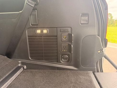Used 2025 Ford Expedition Active AWD/4WD image 26