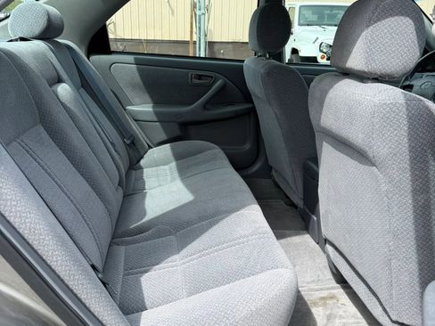 Used 2000 Toyota Camry LE FWD image 14