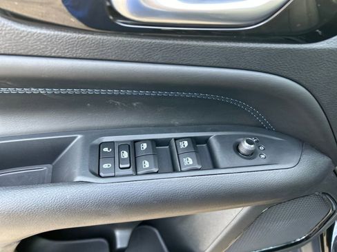 New 2026 Jeep Compass Latitude image 12