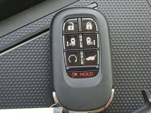 New 2026 Honda Odyssey Touring image 27