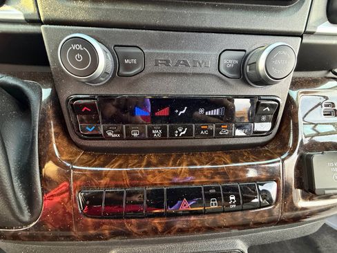 Used 2023 RAM ProMaster 3500 w/ Premium Appearance Group image 12