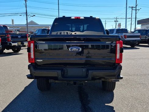 Certified 2023 Ford F350 Lariat w/ Lariat Ultimate Package image 9