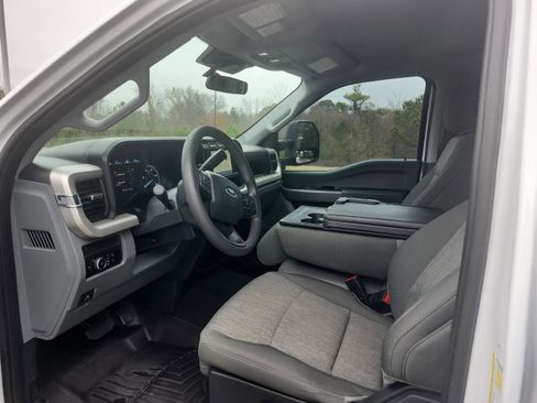 Used 2023 Ford F250 XL w/ STX Appearance Package image 14