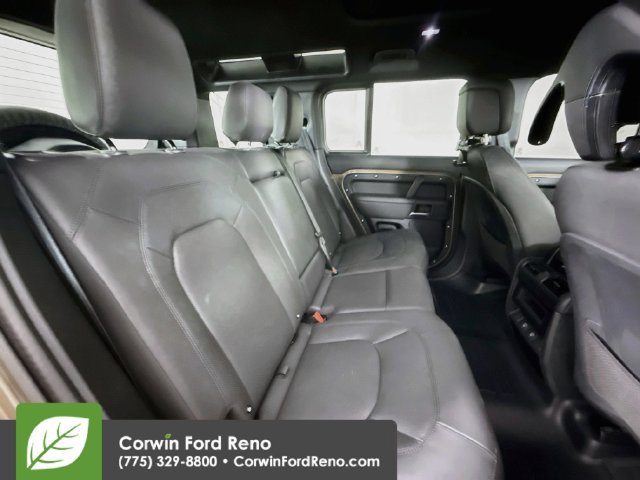 Used 2025 Land Rover Defender 110 X-Dynamic SE AWD/4WD image 29