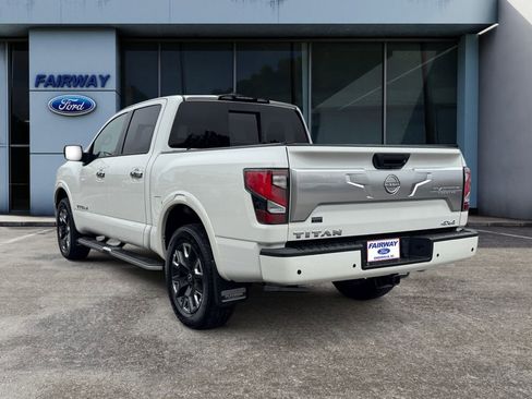 Used 2024 Nissan Titan Platinum Reserve w/ Moonroof Package image 4
