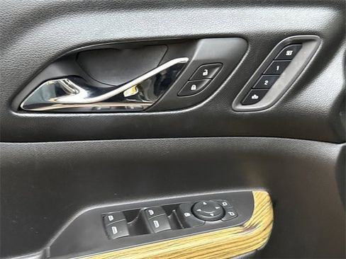 Used 2018 GMC Acadia Denali w/ Technology Package image 27