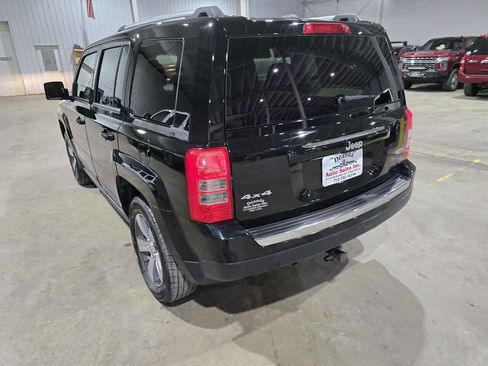 Used 2017 Jeep Patriot High Altitude AWD/4WD image 7