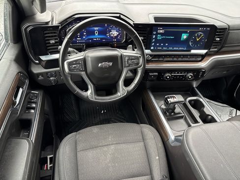 Used 2024 Chevrolet Silverado 1500 LT Trail Boss w/ Protection Package image 14