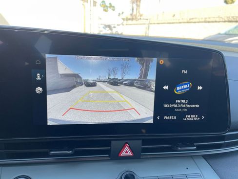 Used 2025 Hyundai Elantra Limited image 25