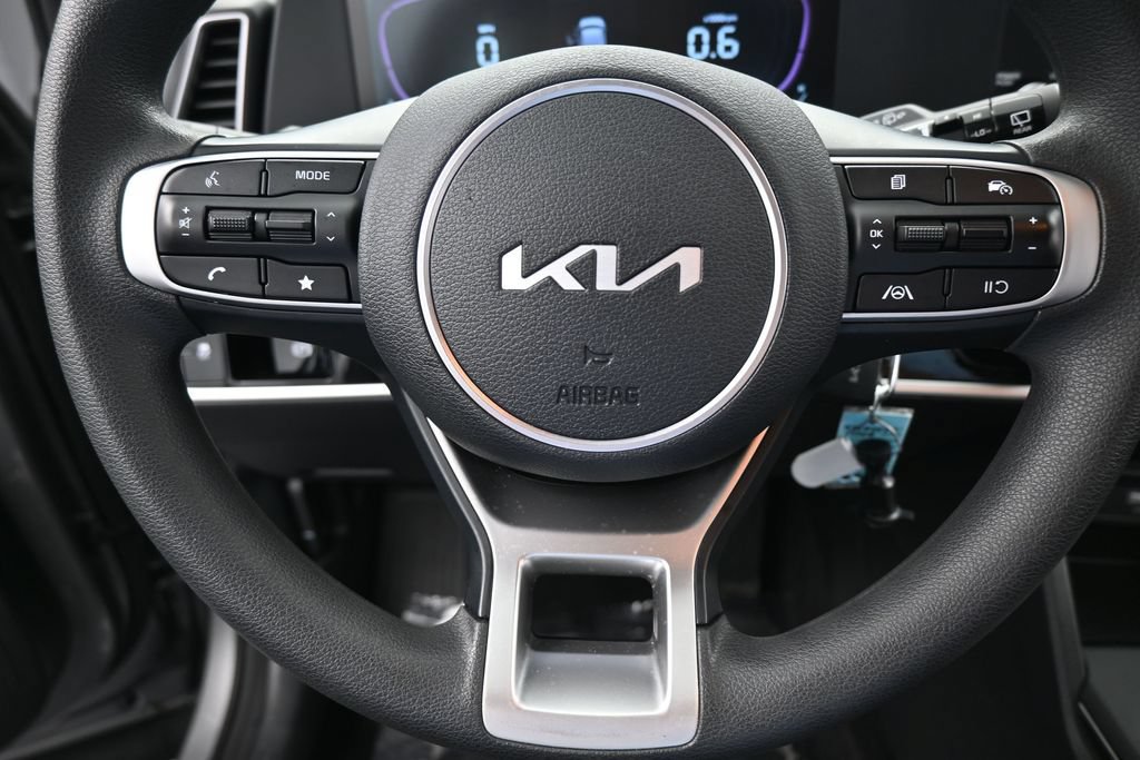 Used 2025 Kia Sportage LX FWD image 29