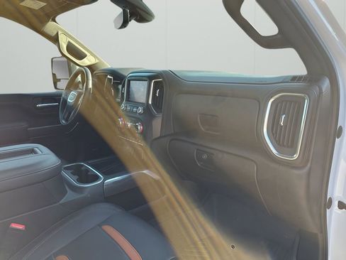 Used 2022 GMC Sierra 2500 AT4 w/ AT4 Premium Plus Package image 14