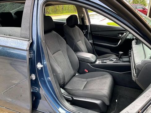 Used 2023 Honda Accord EX image 7
