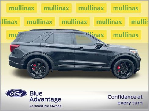 Used 2022 Ford Explorer ST w/ ST Street Pack AWD/4WD image 2