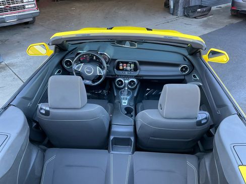 Used 2018 Chevrolet Camaro SS RWD image 16