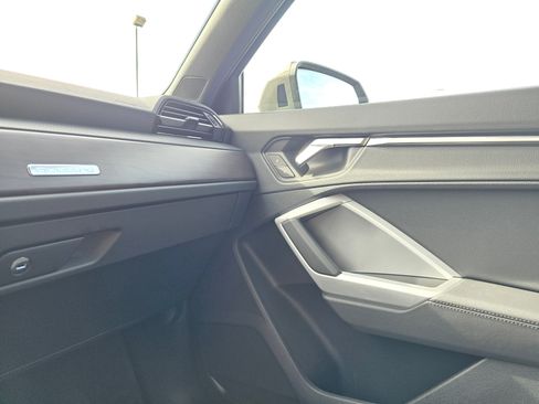 Certified 2025 Audi Q3 2.0T Premium w/ Convenience Package image 56